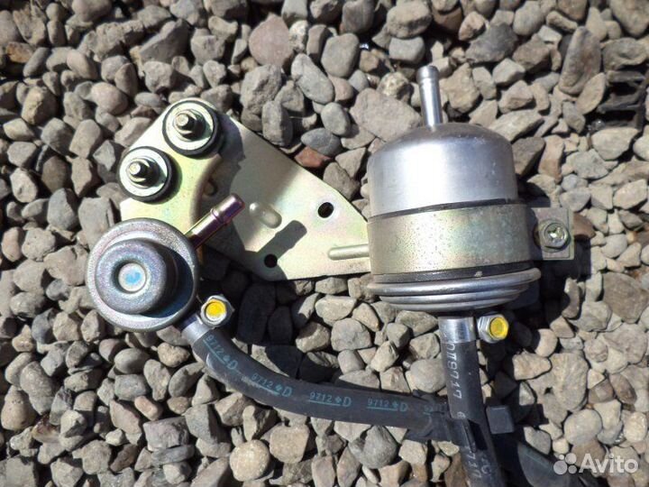 Регулятор давления топлива Nissan Laurel HC35