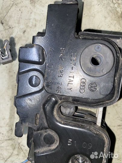 Замок капота Audi A5 8T 8T 8K0823746