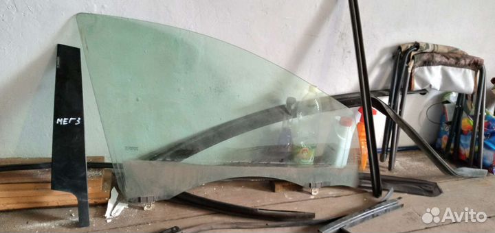 Стекло Рено Меган 3