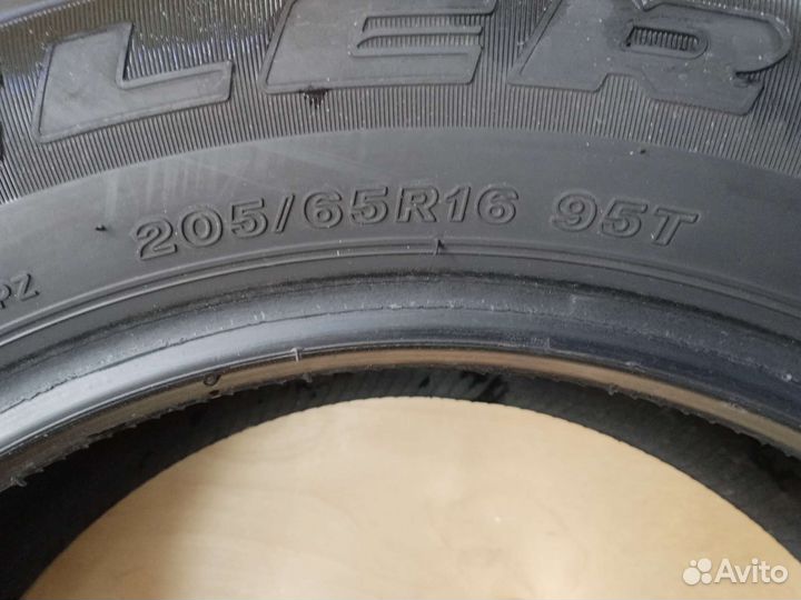 Bridgestone Dueler H/T 684 205/65 R16 95T