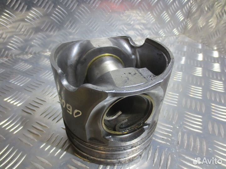 Поршень Mercedes-Benz 130L118