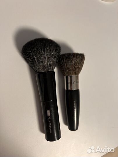 Набор косметики Benefit, кисти mary key