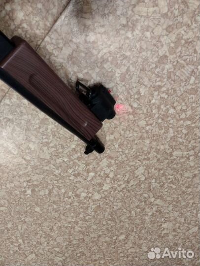 Продается игрушечный Thompson