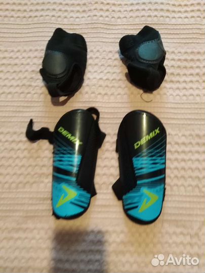 Наколенники для футбола