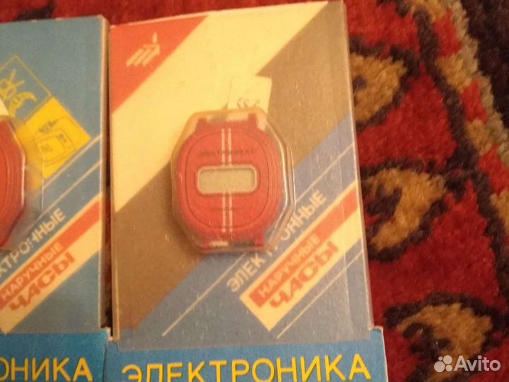 Часы электроника 5