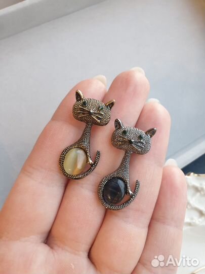 Брошь кот