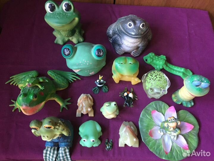 Игрушки лягушки (17 штук)