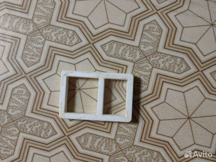 Кормушка для рыбок