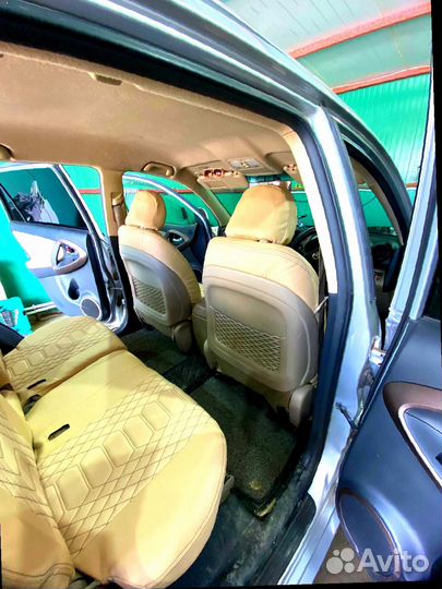 Чехлы для Toyota Vanguard