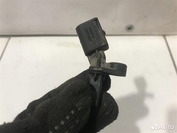 Датчик ABS задний правый Skoda Rapid