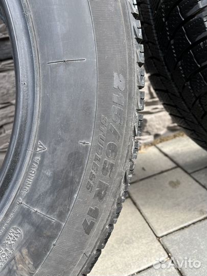 Michelin X-Ice 3 215/65 R17