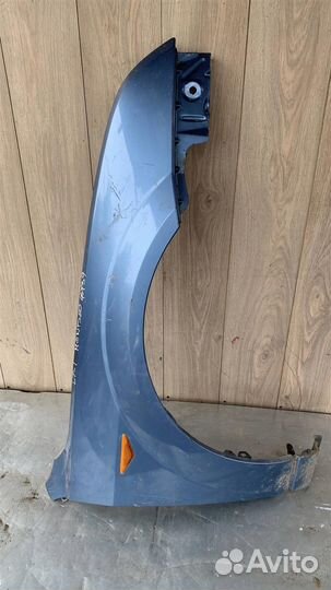 Крыло переднее правое от Opel Astra H / Family 20