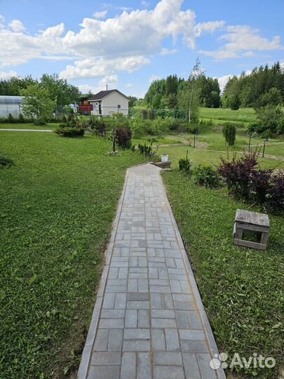 Чистка и мойка тротуарной плитки брусчатки