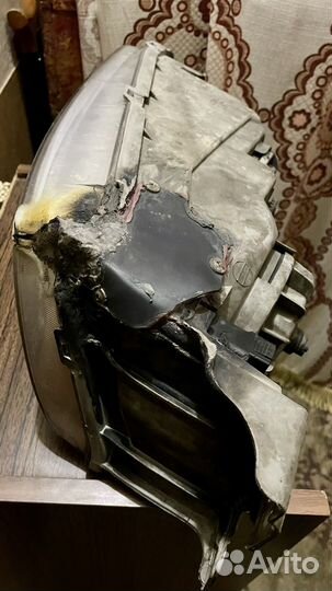 Фара правая на Hyundai H-1 921024A500