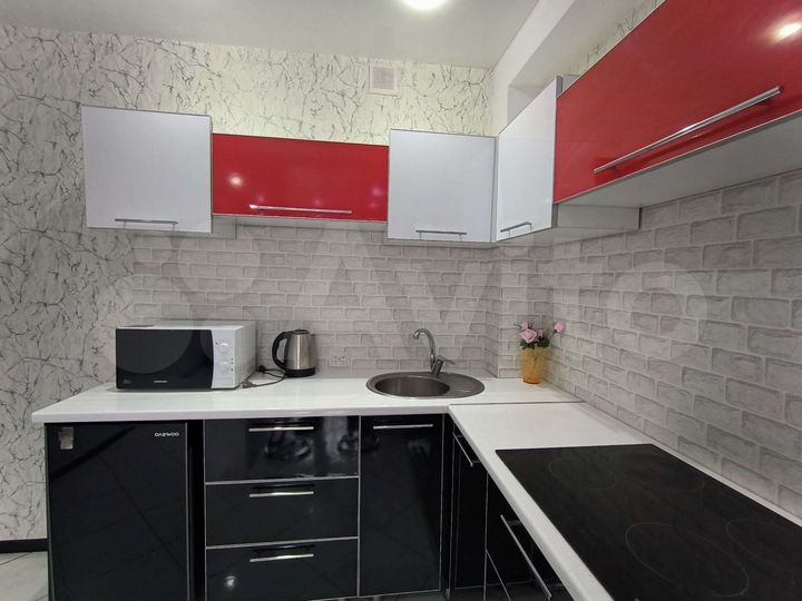 2-к. квартира, 52 м², 3/16 эт.