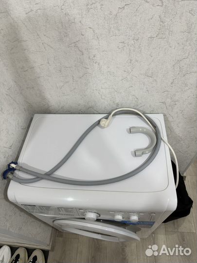 Стиральная машина indesit на запчасти