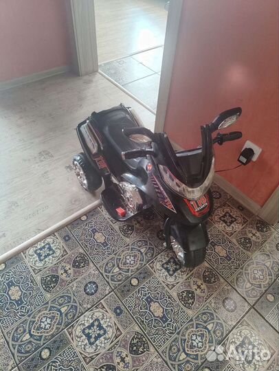 Аккумуляторный детский мотоцикл