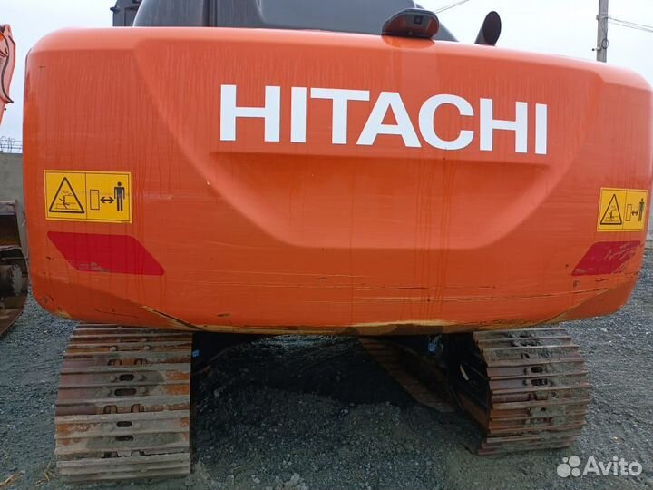 Гусеничный экскаватор Hitachi ZX200-5A, 2022