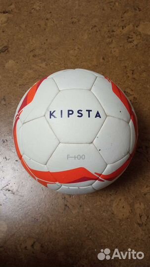 Футбольный мяч Kipsta