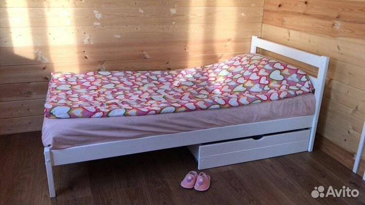 Детская кровать с ящиками