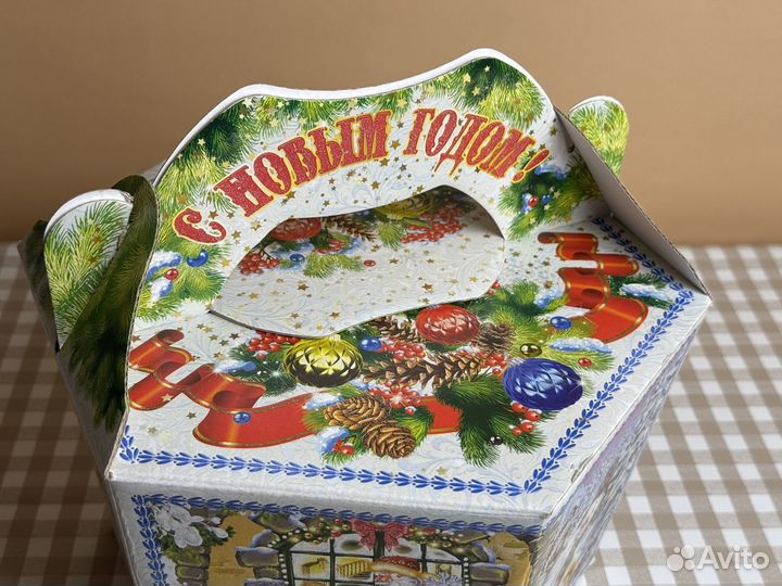 Бесплатно коробки подарочные новогодние
