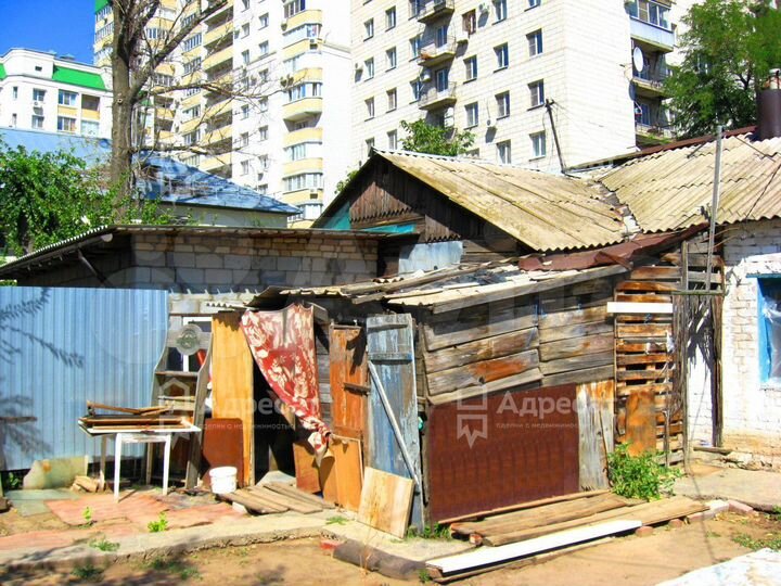 Дом 25,2 м² на участке 2 сот.