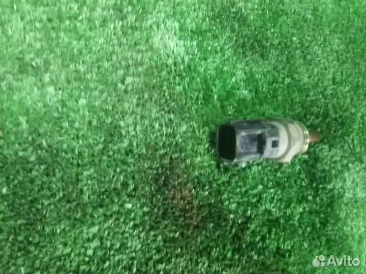 Датчик температуры охлаждающей жидкости Mitsubishi