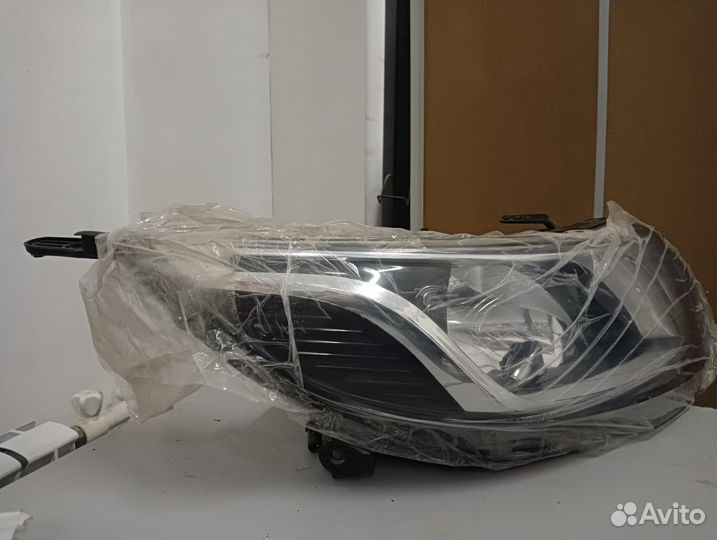 Фара правая KIA RIO (2011) 1231103rmldem