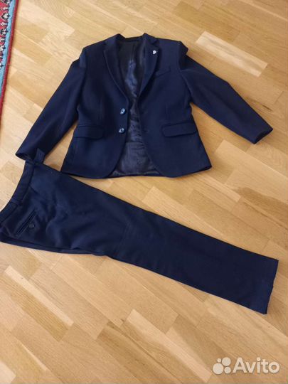 Костюм школьный Skylake р. 146 бу