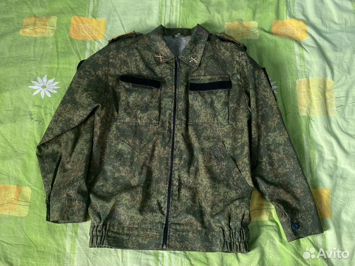 Школьный камуфлированный костюм