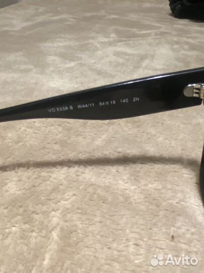 Солнцезащитные очки vogue