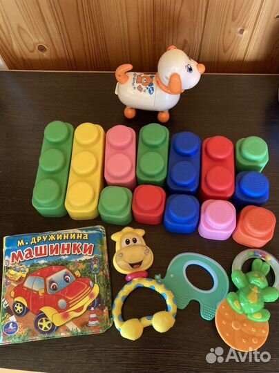 Пакетом детские развивающие игрушки мягкие кубики