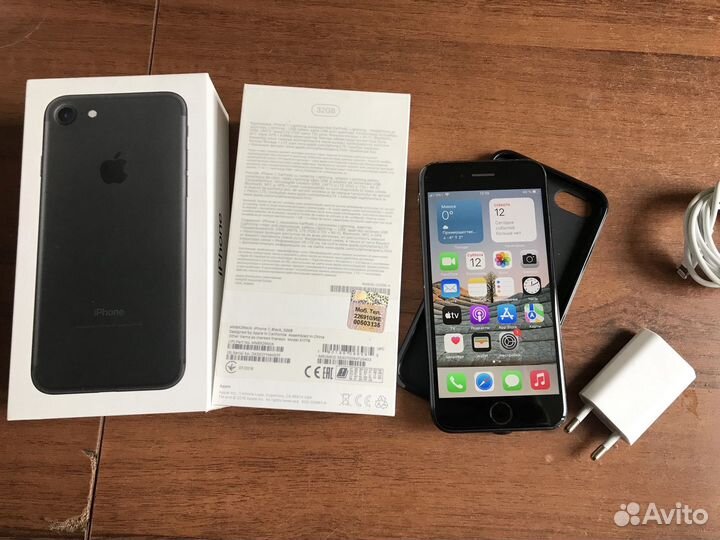 Телефон iPhone 7