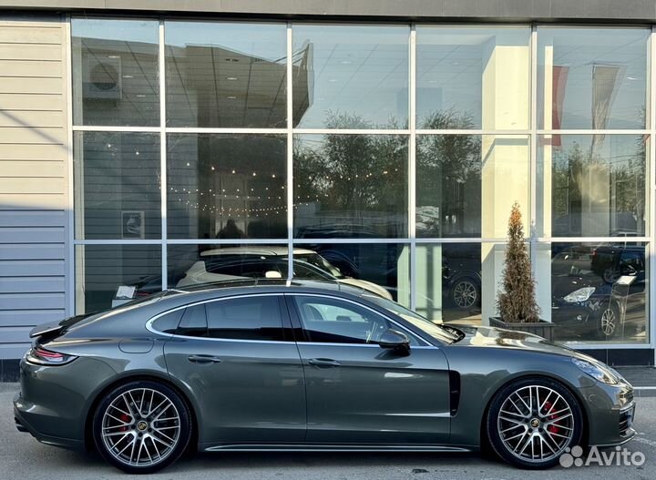 Porsche Panamera 4S 2.9 AMT, 2023, 680 км