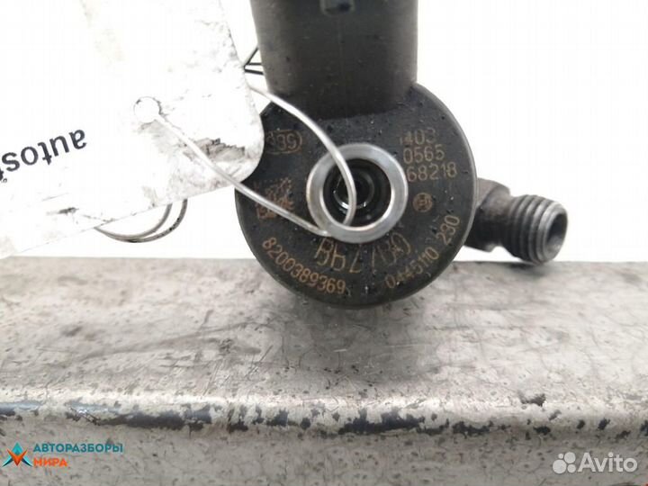 Форсунка Renault Laguna 2 рест. 2006 8200389369