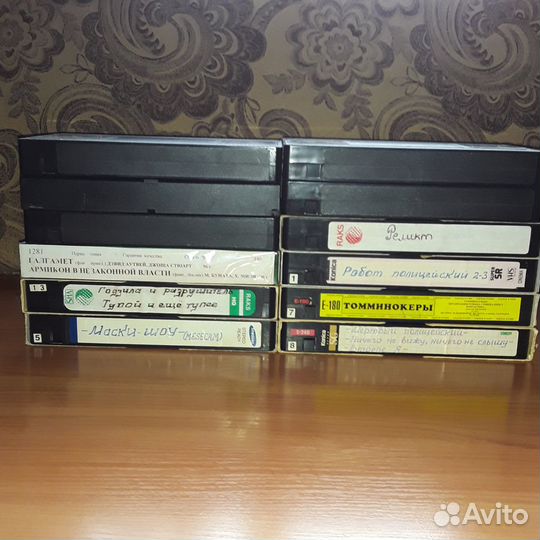 Видеокассеты VHS.Продажа только 1 лотом-18 шт