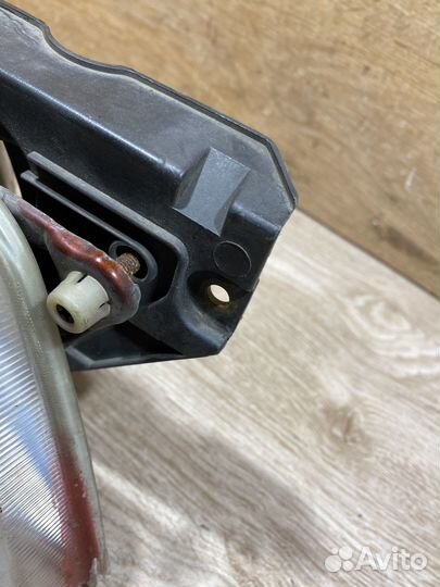 Фара передняя правая Opel Kadett E 142355