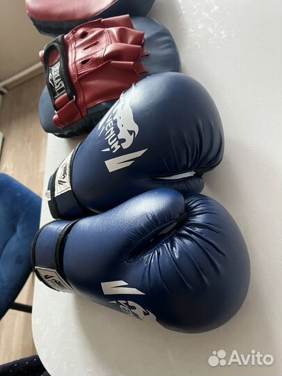 Боксерские перчатки с лапами 8oz