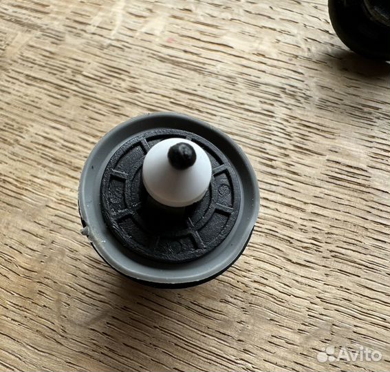 Клипсы крепления обшивки двери Audi VW Ford Skoda