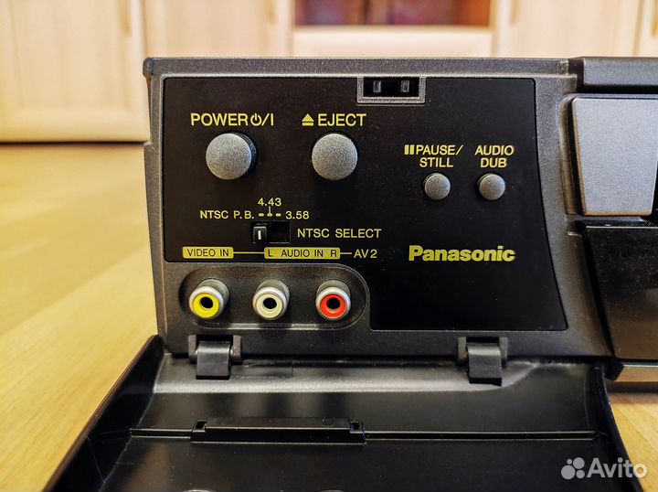 Видеомагнитофон Panasonic NV-HD620
