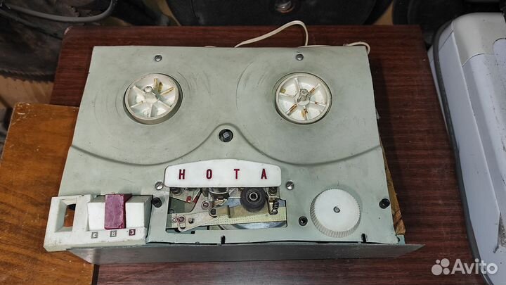 Катушечный магнитофон Нота