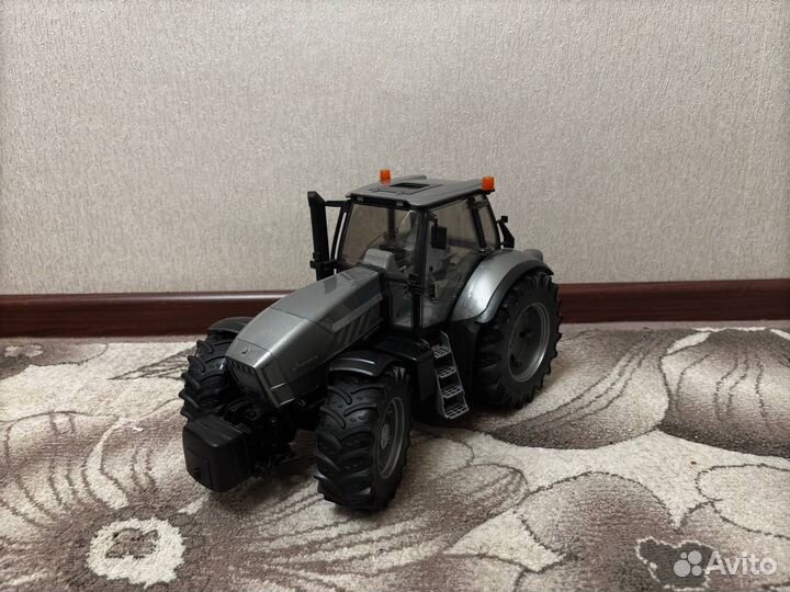 Игрушечные тракторы jcb и lamborghini