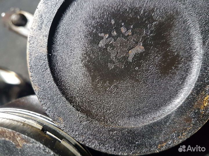 Поршень шатун Volkswagen passat b3 1.6 1F