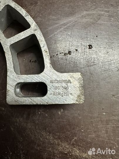 Кронштейн Scania 1801540