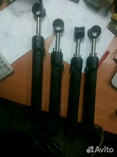 Цилиндр гидроподьема mercruiser Alfa One