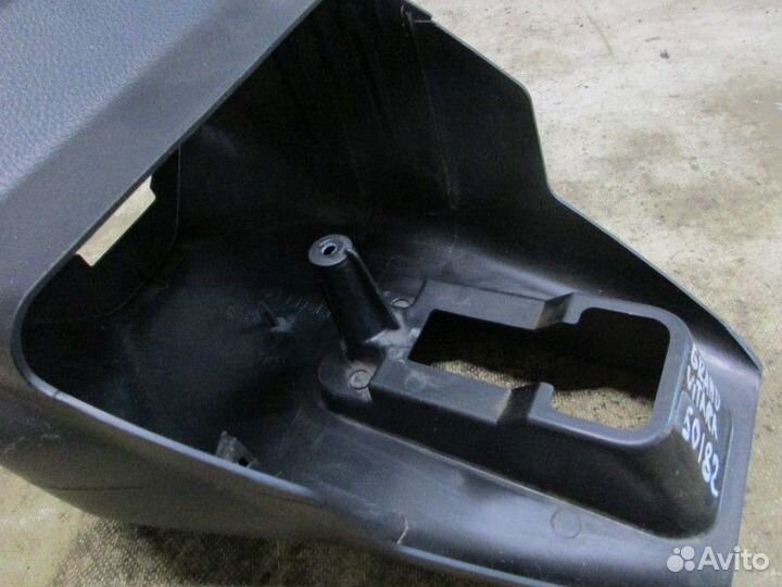 Кожух рулевой колонки Suzuki Grand Vitara 2005-201