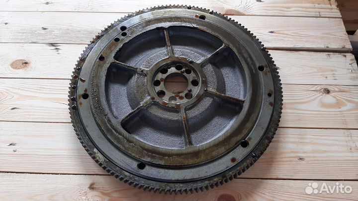 Маховик Д240