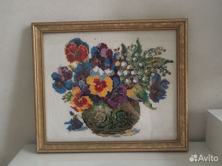 Картина вышитая крестом готовая работа