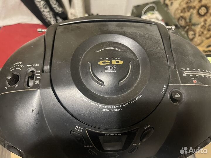 Кассетная магнитола с cd LG