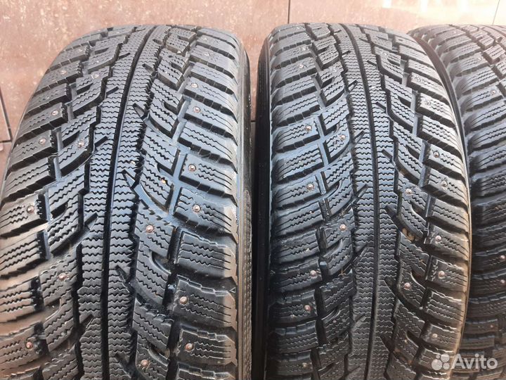 Kumho I'Zen RV Stud KC16 225/60 R17